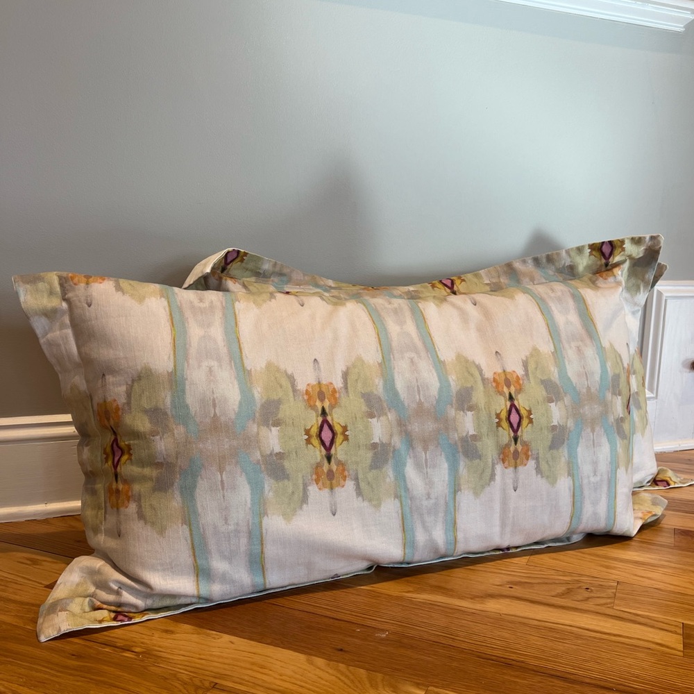 LAURA PARK King Size Pillow Shams